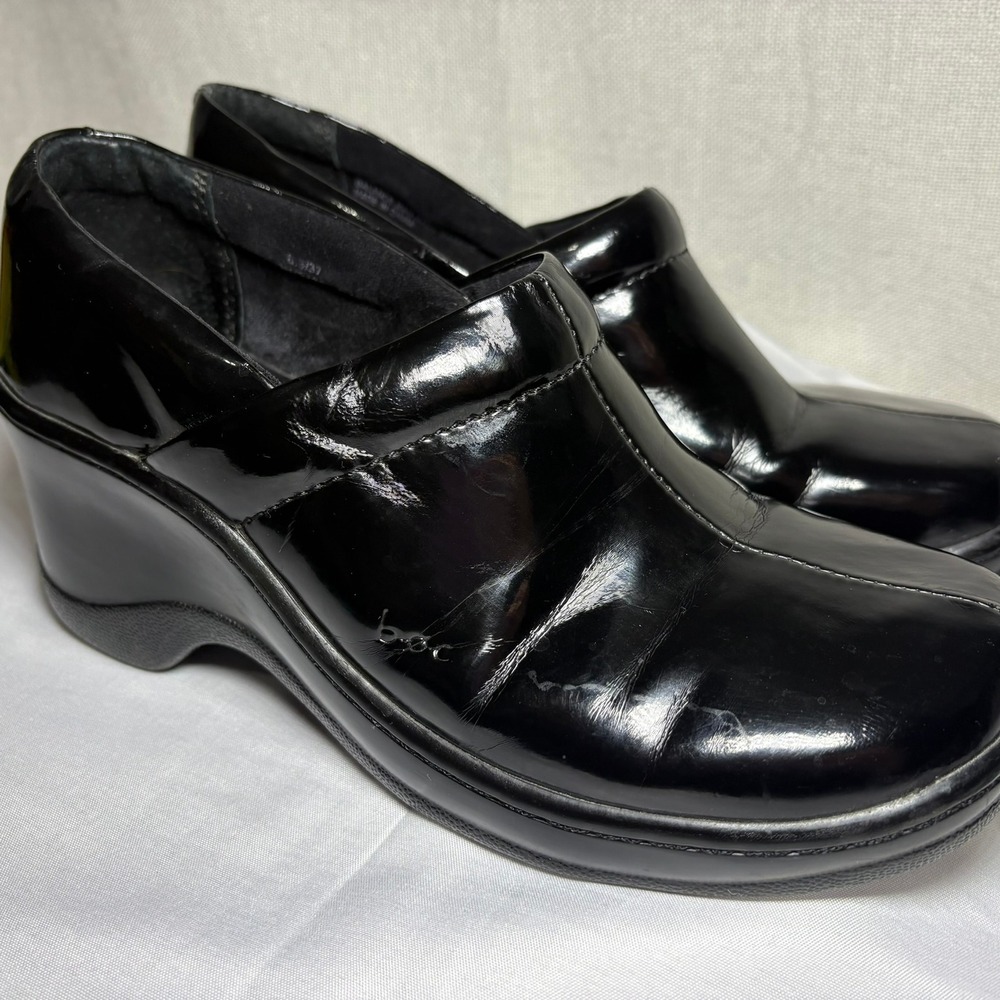 b.o.c. Born Concept Womens Black Patent Wedge‎ Clogs Slip On Shoes Size 6.5 - Picture 7 of 13